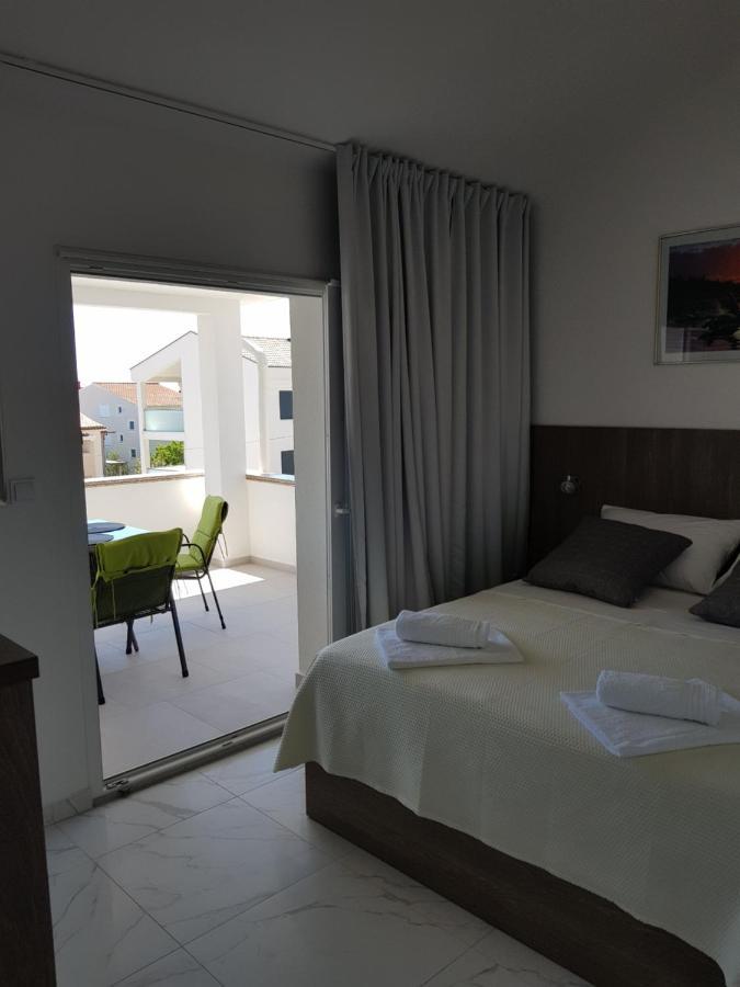 Apartments Sun Dance With Heated Pool Novalja Exterior photo